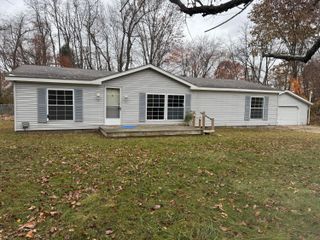 17250 Apache Trail, Winfield Twp, MI 49329