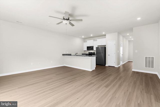 8139 BARTHOLOMEW CT, Baltimore, MD 21206