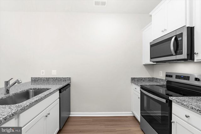 8139 BARTHOLOMEW CT, Baltimore, MD 21206