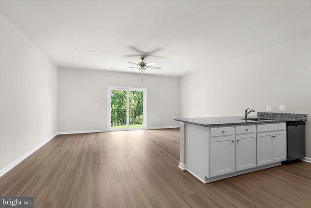 8139 BARTHOLOMEW CT, Baltimore, MD 21206