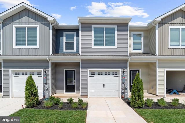 8139 BARTHOLOMEW CT, Baltimore, MD 21206