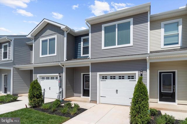 8139 BARTHOLOMEW CT, Baltimore, MD 21206