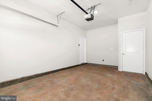 8139 BARTHOLOMEW CT, Baltimore, MD 21206