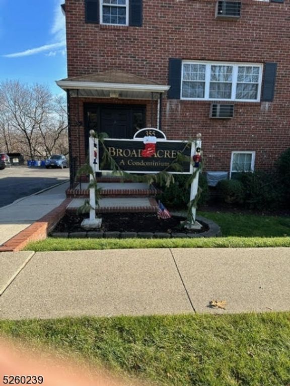 355 Broad St E2, Clifton City, NJ 07013 — exterior