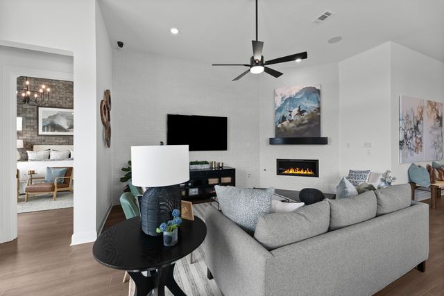 611 Long Trail, Mansfield, TX 76063