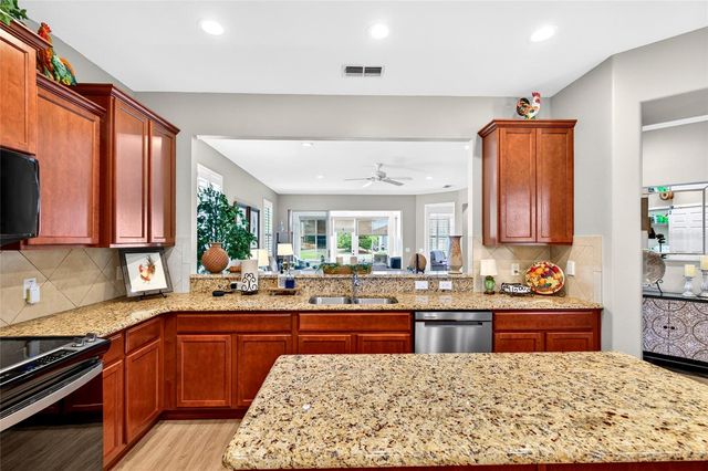 10134 SW 75TH STREET ROAD, Ocala, FL 34481