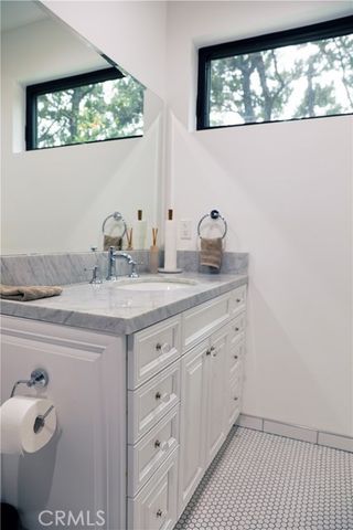 12664 Mclennan, Granada Hills (los Angeles), CA 91344