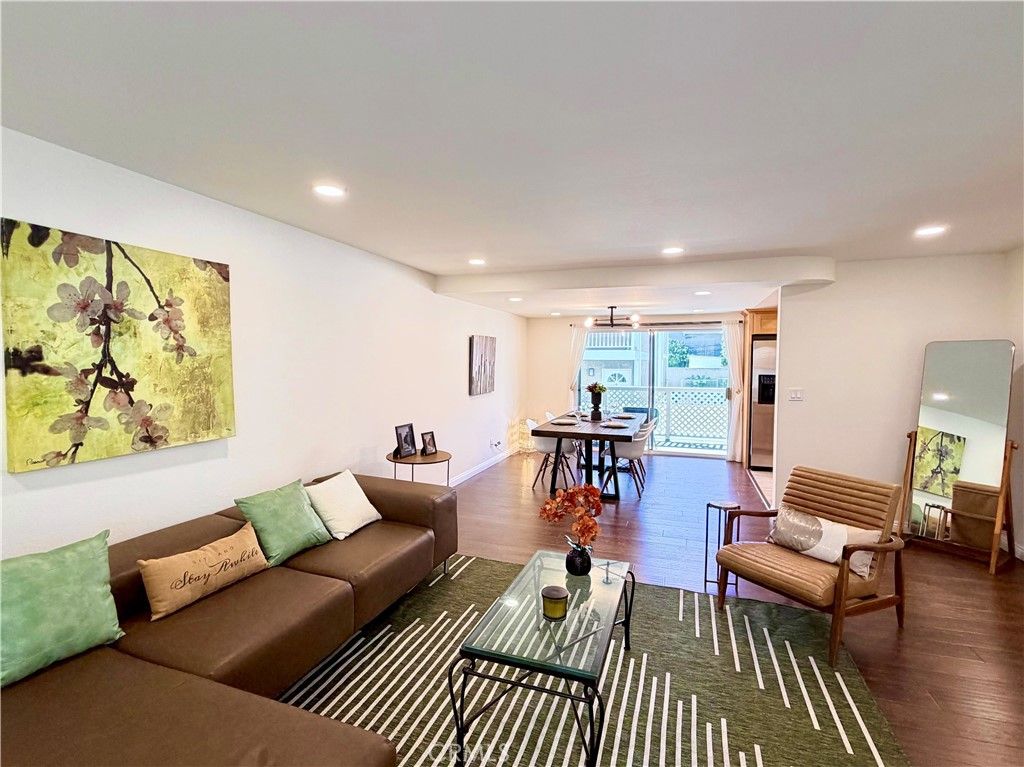 1421 12th Street 5, Manhattan Beach, CA 90266 — photo 2