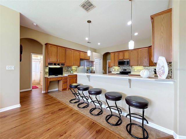 25524 LAUREL VALLEY ROAD, Leesburg, FL 34748