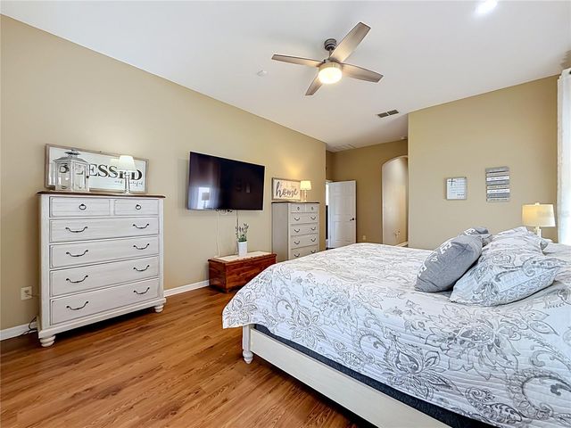 25524 LAUREL VALLEY ROAD, Leesburg, FL 34748