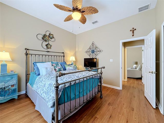 25524 LAUREL VALLEY ROAD, Leesburg, FL 34748