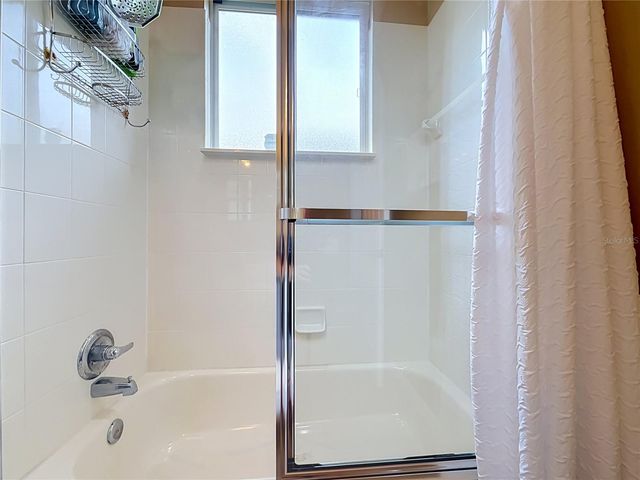 25524 LAUREL VALLEY ROAD, Leesburg, FL 34748