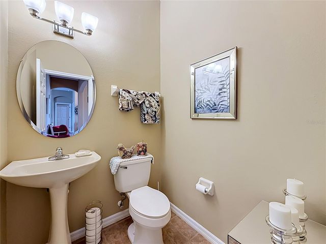 25524 LAUREL VALLEY ROAD, Leesburg, FL 34748