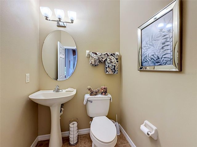 25524 LAUREL VALLEY ROAD, Leesburg, FL 34748