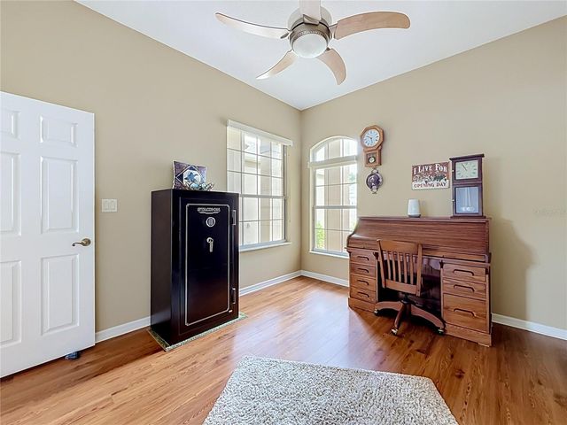 25524 LAUREL VALLEY ROAD, Leesburg, FL 34748