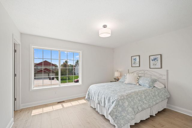 1000 Chestnut Street, Maple Lake, MN 55358