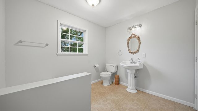 8525 W Crabtree Road, Hixson, TN 37343