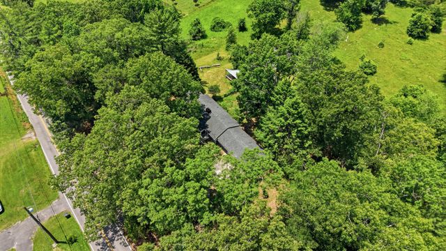 8525 W Crabtree Road, Hixson, TN 37343
