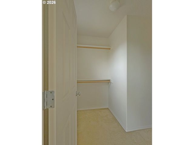 999 Se SACHA Pl, Hillsboro, OR 97123
