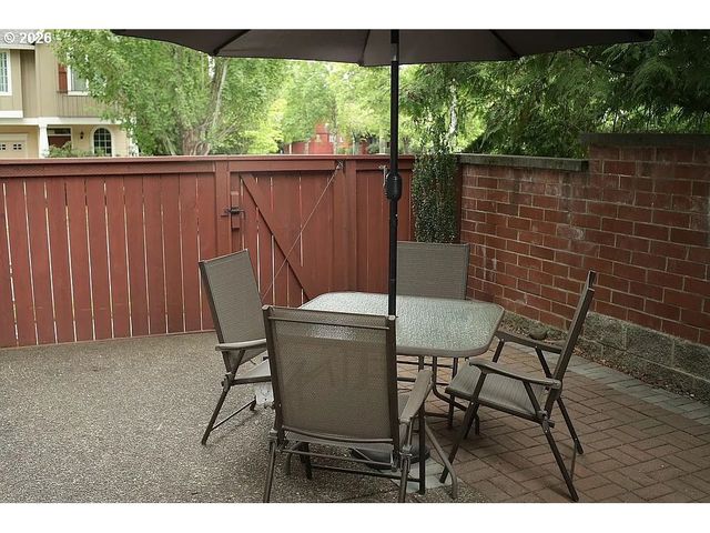 999 Se SACHA Pl, Hillsboro, OR 97123