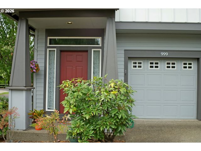 999 Se SACHA Pl, Hillsboro, OR 97123