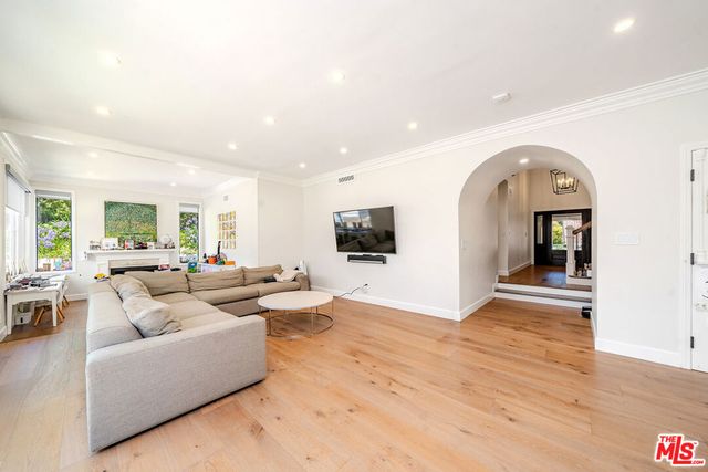 27 Horseshoe Lane, Palos Verdes Peninsula, CA 90274