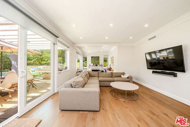 27 Horseshoe Lane, Palos Verdes Peninsula, CA 90274