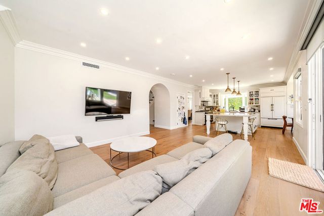 27 Horseshoe Lane, Palos Verdes Peninsula, CA 90274