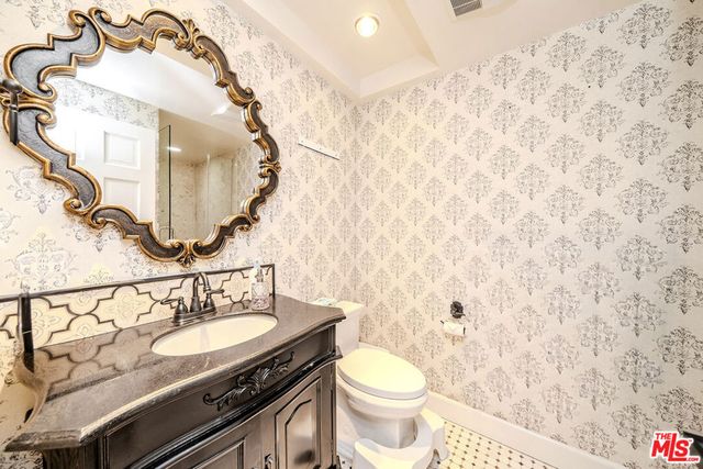27 Horseshoe Lane, Palos Verdes Peninsula, CA 90274