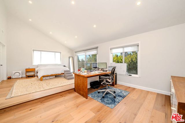 27 Horseshoe Lane, Palos Verdes Peninsula, CA 90274