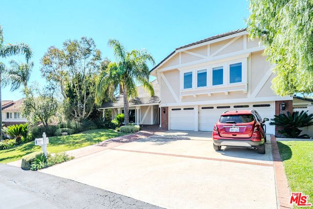 27 Horseshoe Lane, Palos Verdes Peninsula, CA 90274
