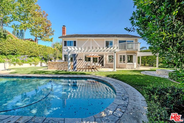 27 Horseshoe Lane, Palos Verdes Peninsula, CA 90274