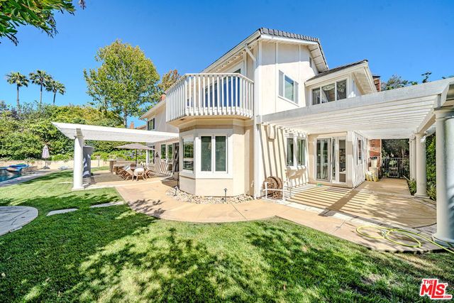 27 Horseshoe Lane, Palos Verdes Peninsula, CA 90274