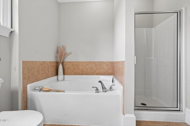 828 Waterford Lake Drive, Cary, NC 27519