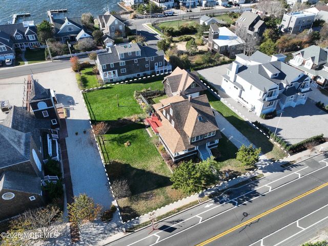 1318 Ocean Avenue, Mantoloking, NJ 08738