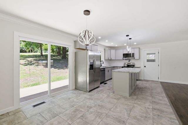 3208 Kings Point Road, Chattanooga, TN 37416