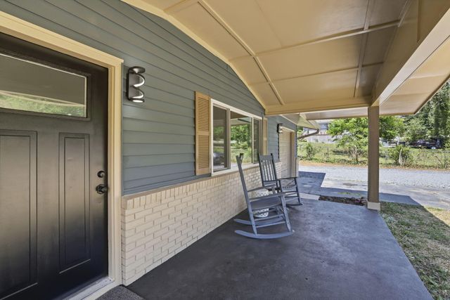 3208 Kings Point Road, Chattanooga, TN 37416