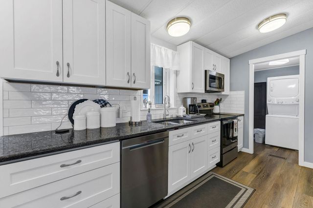 3231 W BOONE Ave, Spokane, WA 99201