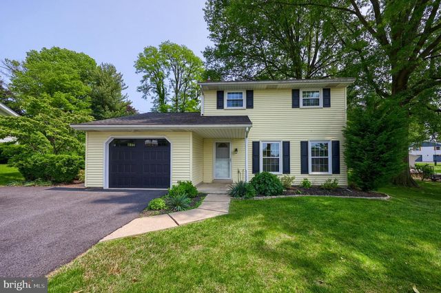 283 WHITTIER LANE, Lancaster, PA 17602