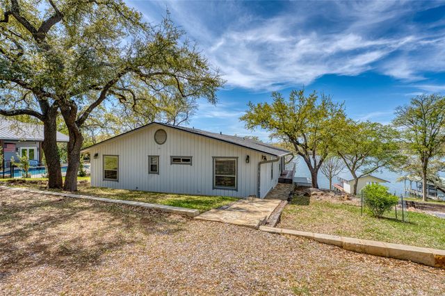 3600 Packsaddle DR, Horseshoe Bay, TX 78657