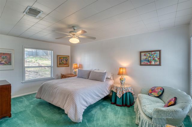 3600 Packsaddle DR, Horseshoe Bay, TX 78657