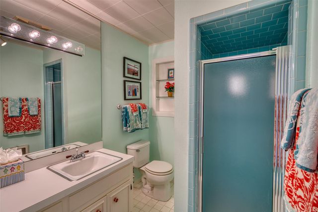 3600 Packsaddle DR, Horseshoe Bay, TX 78657