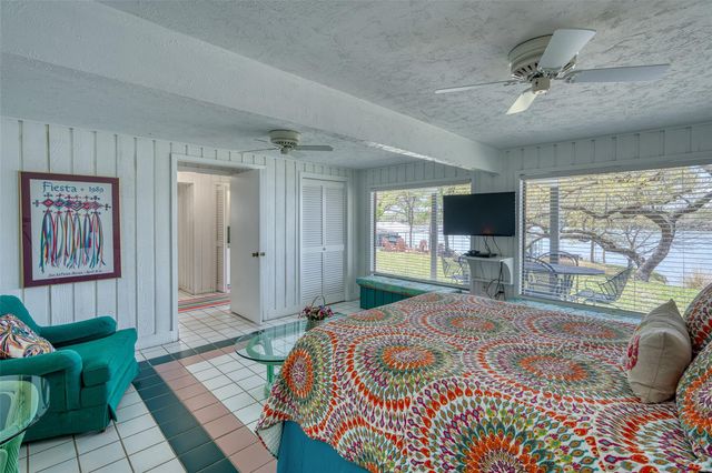 3600 Packsaddle DR, Horseshoe Bay, TX 78657