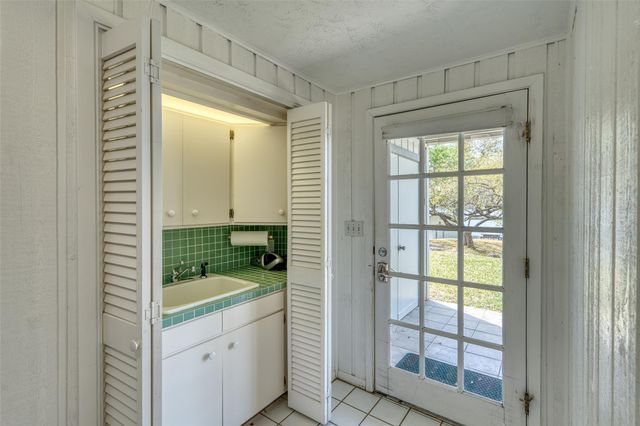 3600 Packsaddle DR, Horseshoe Bay, TX 78657