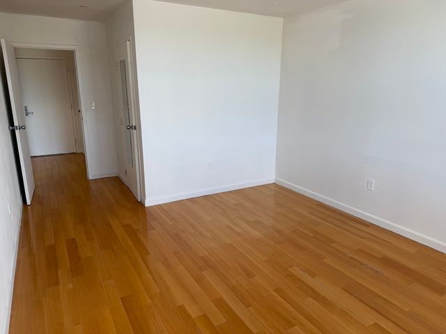100 W Squantum St 516, Quincy, MA 02171