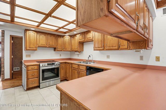 4151 Meadowdale Drive, Williamston, MI 48895