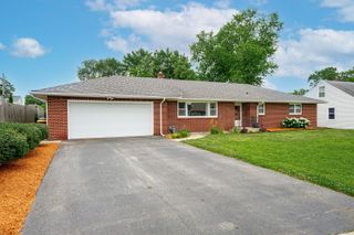 427 BURRWOOD Avenue, Loves Park, IL 61111