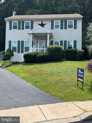 120 NICKEL DR, Bechtelsville, PA 19505