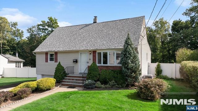 31 Vivian Avenue, Emerson, NJ 07630