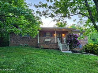 6109 Ricky Allen Rd, Corryton, TN 37721